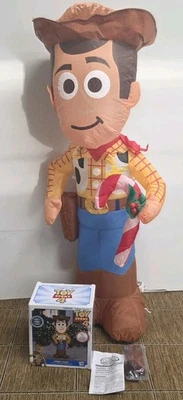 Bastón de caramelo leñoso Christmas Toy Story 4 autoinflable de 3,5 pies de alto decoración al aire libre Foto 1 de 4