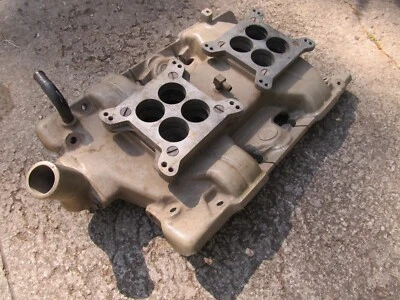 Bonito Offenhauser 5162 Pontiac 1959-64 389/421 2X4 doble admisión cuádruple brida WCFB Foto 1 de 4