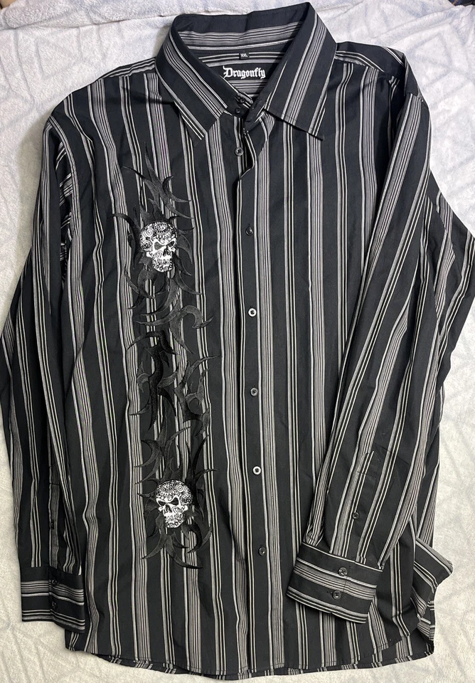 Camisa Tribal De Colección Y2K Libélula Ropa Negra Calaveras Bordada • XXL Para Hombre Foto 1 de 4