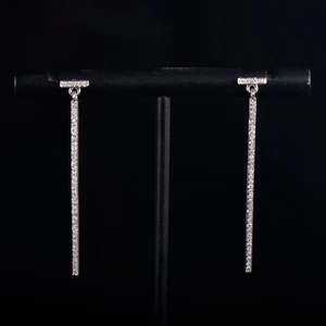 Pendientes de diamantes naturales a tira de oro blanco liso 14K longitud 40 mm - Imagen 1 de 2