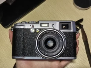 Fujifilm X100 12.3MP APS-C CMOS EXR 4x Zoom Digital Camera w/ 23mm Fujinon Lens - Picture 1 of 13
