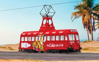 CORGI OOC COCA COLA LIVERY BRUSH RAILCOACH CC44013 - Image 1 of 2