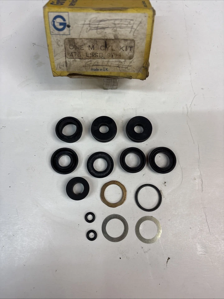 Vauxhall VX4/90 FD, FE & VX  Girling Brake Master Cylinder Rebuild Kit - Image 1 of 3