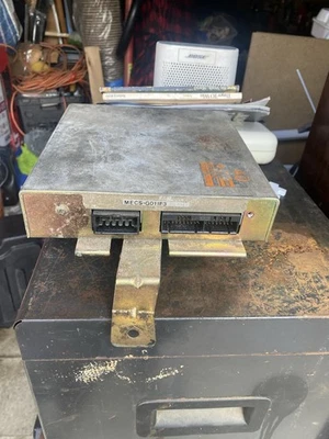 Camioneta pickup Nissan D21 1987 carrocería dura motor MT 2,4 L ECU #MECS-G120 D1 Foto 1 de 2