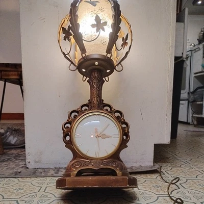 USA tested Lamp Clock 26" x 7"x 9" ish vintage United Clock  Model 933 120 volt  - Image 1 of 4