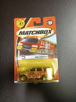 2001 Matchbox 50 Years 28/75 Red Hot Heroes Ford Expedition - Image 1 of 3