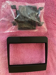 Porsche Radio Faceplate Adapter Plate Metra 95-9618B with antenna kit. NEW - Picture 1 of 10