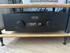Hegel H390 - Bild 1 von 1