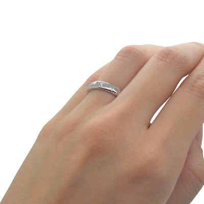 Anillo ético de oro blanco de 18 quilates CHOPARD Ice Cube Diamond de 4 mm talla 7 Foto 1 de 4