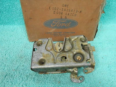 Ford Granada 1981 LH cerradura puerta trasera pestillo nos Ford 117 Foto 1 de 4