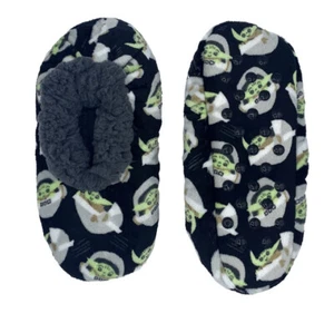 Kinder Star Wars Mandalorian Fuzzy Babba Hausschuhe Socken Größe 4,5 - 7,5 (2T-3T) - Bild 1 von 6