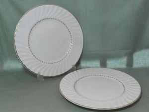 Menge 2 Royal Doulton Adrian Essteller 10,5" H.4816 - Bild 1 von 1
