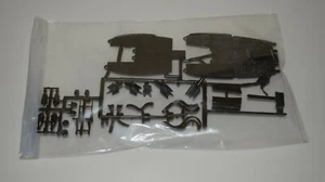 REVELL UH-1D HUEY 85-5536 ⭐PARTS⭐ COCKPIT FLOOR+CABIN CEILING+MISSILES+MORE 1/32 - Picture 1 of 3