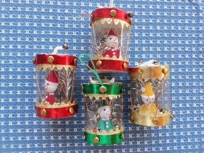 Vintage CUATRO ELFOS de Navidad Dioramas en Tambores Oropel Adornos Japón Foto 1 de 4