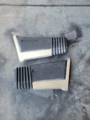 Parachoques delantero derecho derecho derecho Volvo 740 panel verde borde inferior del guardabarros  Foto 1 de 4