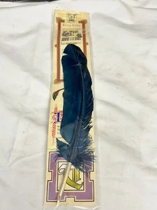 VINTAGE TRINITY COLLEGE QUILL PEN SET FEATHER SOUVENIR WITH ILLUMINATED CARD - Picture 1 of 7