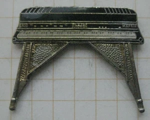 RHODOS ELECTRIC PIANO / TASTATUR / INSTRUMENT .............. Musik Pin (202b) - Picture 1 of 1