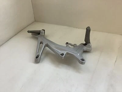 STAFFA SUPPORTO PEDANE SX PER PER MV AGUSTA BRUTALE 800 - Imagen 1 de 4