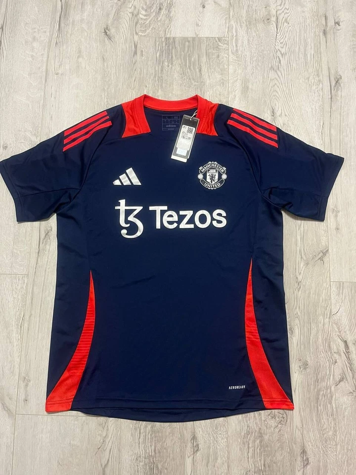 MANCHESTER UNITED 2024/2025 TRAINING FOOTBALL SHIRT ADIDAS SIZE L ADULT