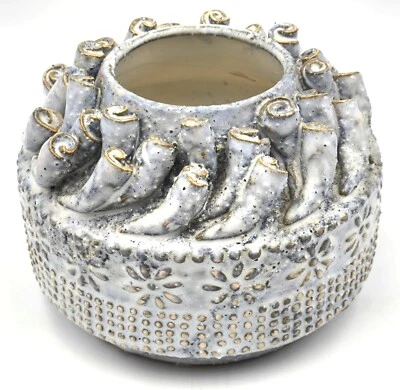 Keramik Vase Gefäß Übertopf Blumen PTMD Boho Style Muschel Design  - Bild 1 von 4