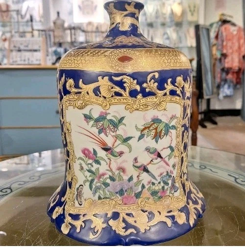 VASO SINO ROSA AZUL FAMÍLIA CHINESA - PORCELANA - 7" x 10''H - Imagem 1 de 4