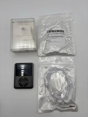 Apple iPod Nano 8GB 3rd Generation - Black - Image 1 of 4