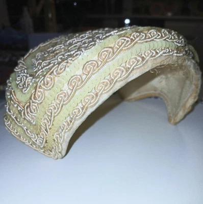 Sombrero Fascinato Boda Años 20 Lentejuelas Bordadas Tono Marfil. ENVÍO GRATIS Foto 1 de 4