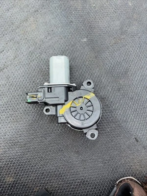 Mazda CX-3 2016 2017 2018 motor regulador ventana eléctrica lado del pasajero delantero Foto 1 de 4