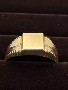 18 K Gold Signet Ring Antique 2 grams  size 9.5] - Picture 1 of 6