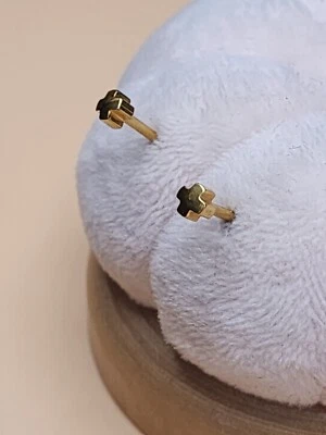 Aretes cruzados de acero inoxidable quirúrgico enchapados en oro de 10k ¡ENVÍO GRATUITO DE $!! Foto 1 de 4