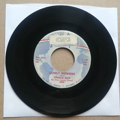 CHARLIE RICH Lonely Weekends/Everything I Do Is Wrong 45 7" COUNTRY Vinyl Record - Image 1 of 2