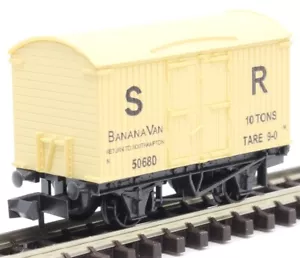 Peco Products NR-42S 10 Foot Banana Box Van in SR Cream - NEW - Bild 1 von 7