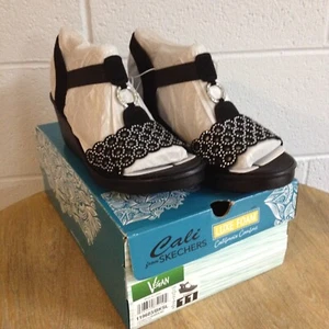 Sandalias de cuña Skechers talla 11 M Rumble on Queen 119603 para mujer veganas negras brillantes - Imagen 1 de 8