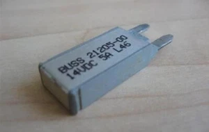 Bussmann 21205-00 CB212-05 Automotive Circuit Breaker Fuse 5A 5Amps #M147CA - Picture 1 of 4