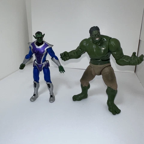 2011 Hasbro Marvel Avengers Skrull Soldier & Movie Hulk 3.75” Action Figures Cover