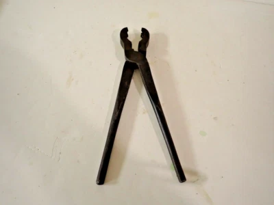 Vintage  RED DEVIL No.470 Plumbers Pipe Pliers - Image 1 of 2