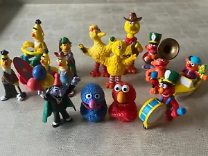 Vintage Sesame Street PVC Figures Lot Of 15 Muppets Toy Big Bird Bert Ernie Elmo - Picture 1 of 17
