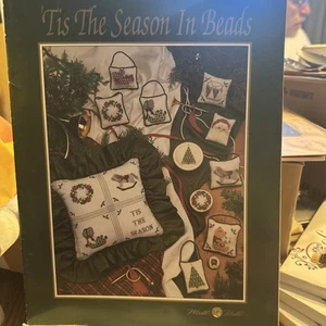 Mill Hill "Tis The Season In Beads Embellished Christmas Cross Stitch Patterns - Bild 1 von 9