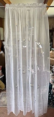 "Panel de cortina de margarita bordado transparente 72"" X 58"" individual" Foto 1 de 4