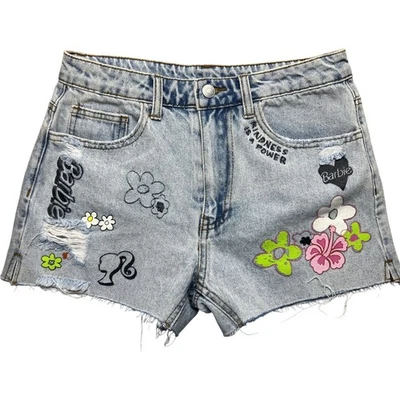 Pantalones Cortos Vaqueros Barbie X Forever 21 Nuevos con Etiquetas Lavado Ligero Apliques Florales Envejecidos Talla 26 Foto 1 de 4