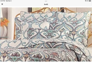 Cynthia Rowley Queen  quilted comforter and 2 shams - Picture 1 of 1