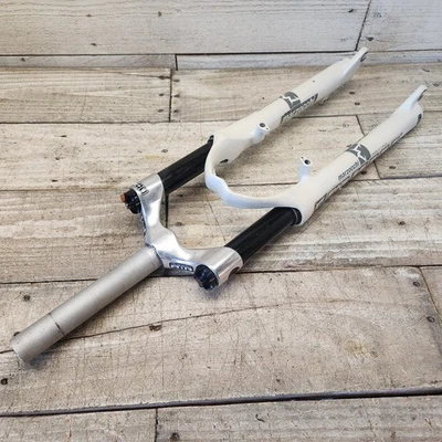 Horquilla de suspensión Marzocchi Marathon Doppio Air 26 XC 1 1/8 x freno de disco y llanta Foto 1 de 4