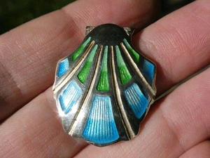 Colgante vintage de plata esterlina azul verde esmaltado con caparazón de vieira 925 1 1/8 pulgadas - Imagen 1 de 13