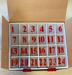 Pottery Barn Adviento 24 Días Vela Vidrio Esmerilado Completo Navidad - Imagen 1 de 9