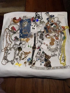 Vntg. 50 Pc. Mixed Lot Costume Jewelry Earrings Bracelet Watch Necklaces Pins + - Picture 1 of 9