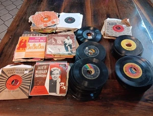 Huge lot of 270+ 45's w Mixed Genres!! Lots of variety! - Picture 1 of 7