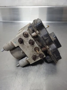 2006-2010 Mitsubishi Fuso FE85D ABS Pump Module OEM MK529420 TK-MB2-12V-2W-E OE - Picture 1 of 10