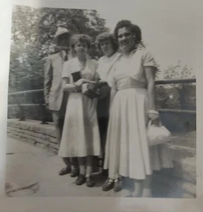 Vintage 1950's Black and White 3.5" x 3.5" (6 Photos) - Picture 1 of 10