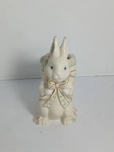 Lenox Petals and Pearls Bunny Rabbit Bud Vase Carrots 6 1/2" Easter Decoration - Picture 1 of 9