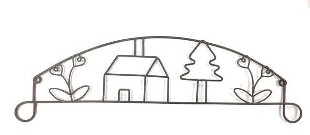 "House & Garden" Wire Quilt Hanger   12" (30cm) - Image 1 of 1